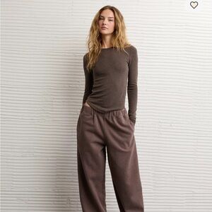 AE Every day Luxe Barrel Sweatpants. New with the tag.